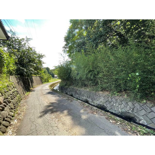 小諸市大字菱平　土地