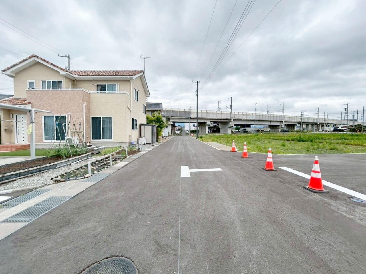 佐久市塚原　18区画分譲地