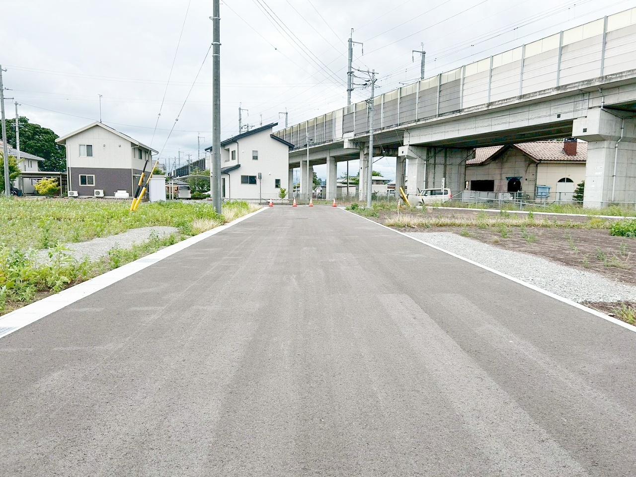 佐久市塚原　18区画分譲地