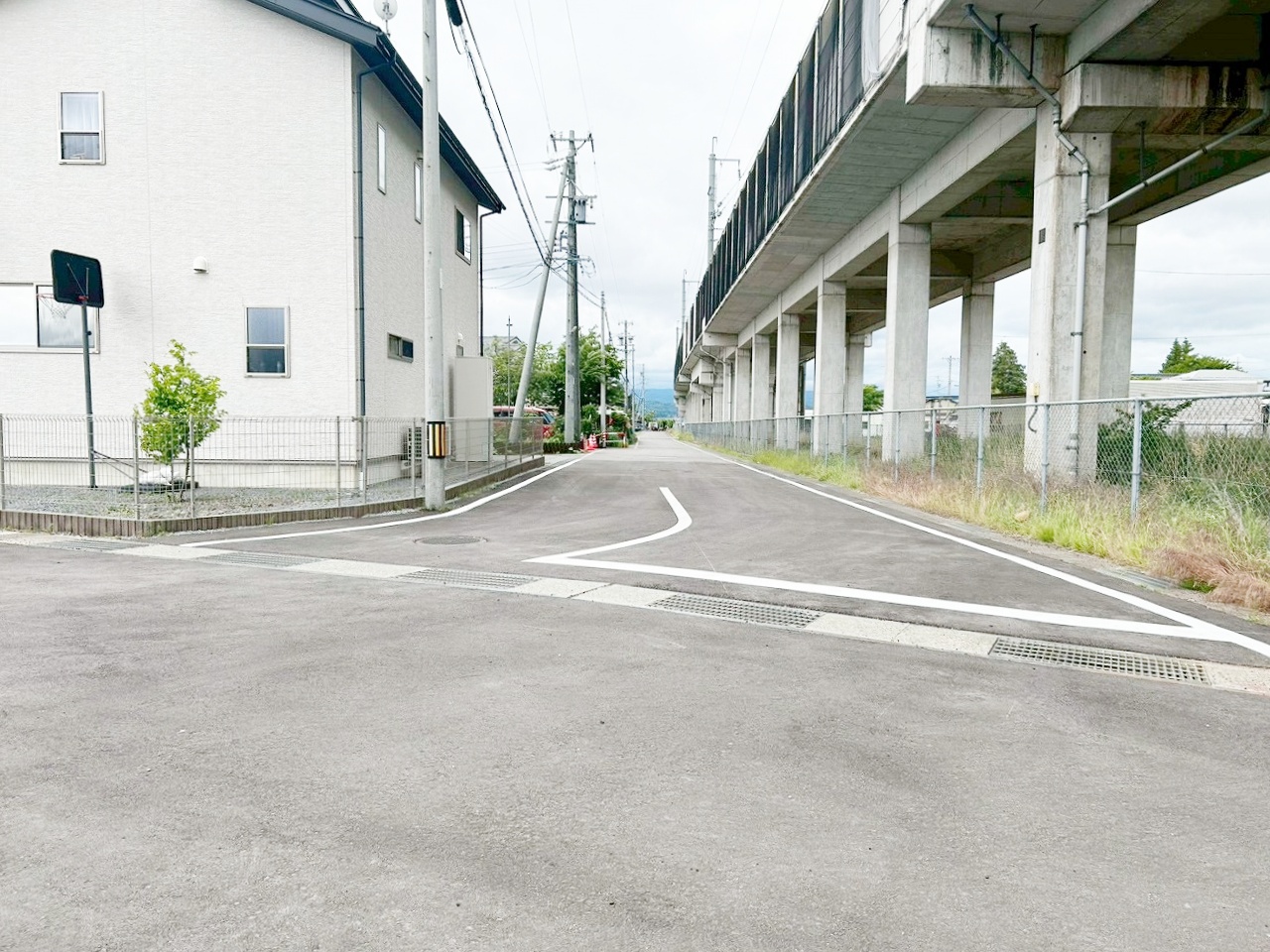 佐久市塚原　18区画分譲地