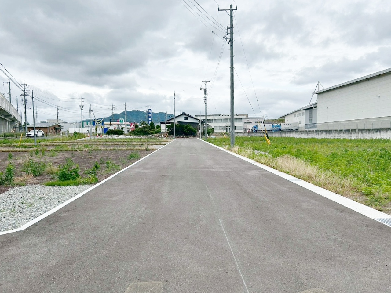佐久市塚原　18区画分譲地