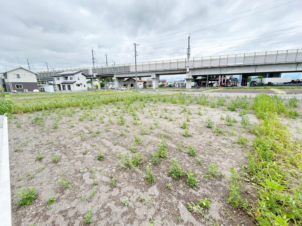 佐久市塚原　18区画分譲地
