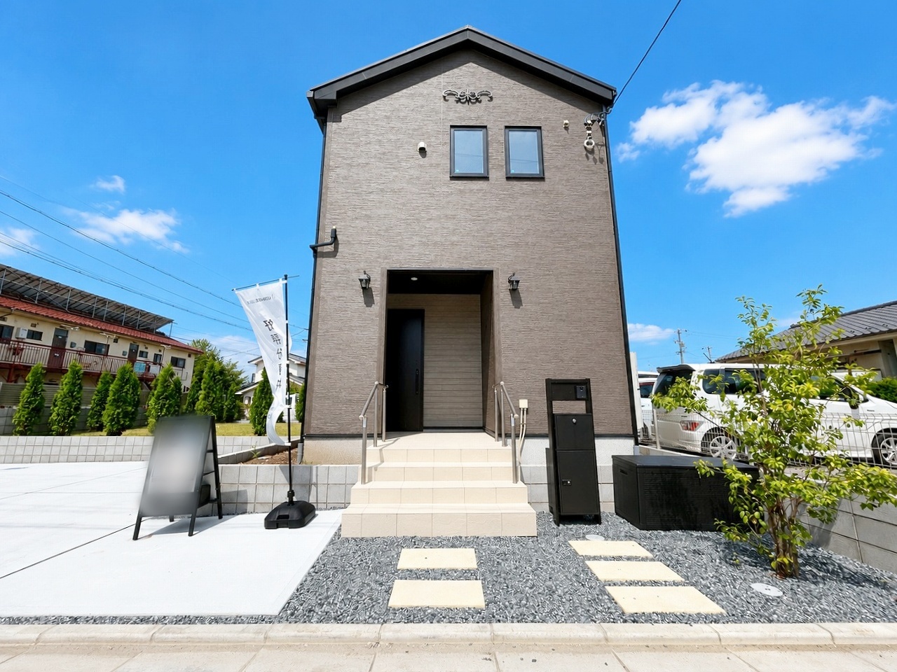 佐久市岩村田字西八日町　新築戸建