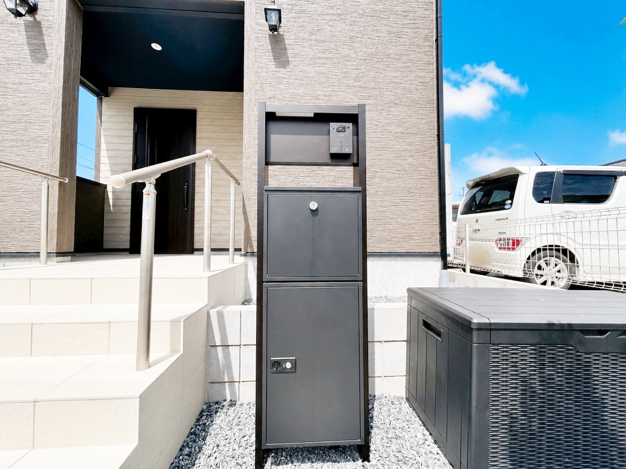 佐久市岩村田字西八日町　新築戸建