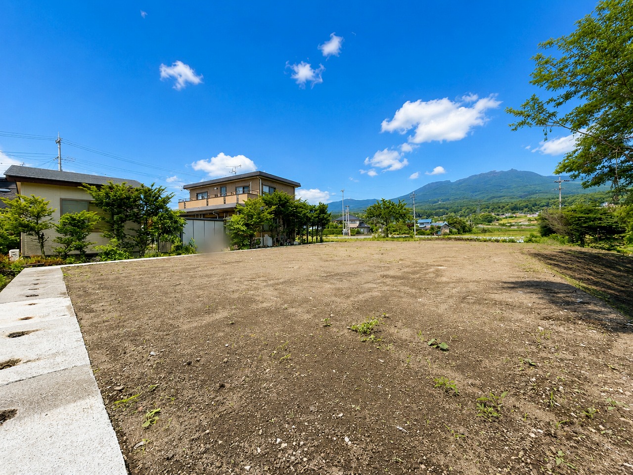 北佐久郡御代田町塩野　土地