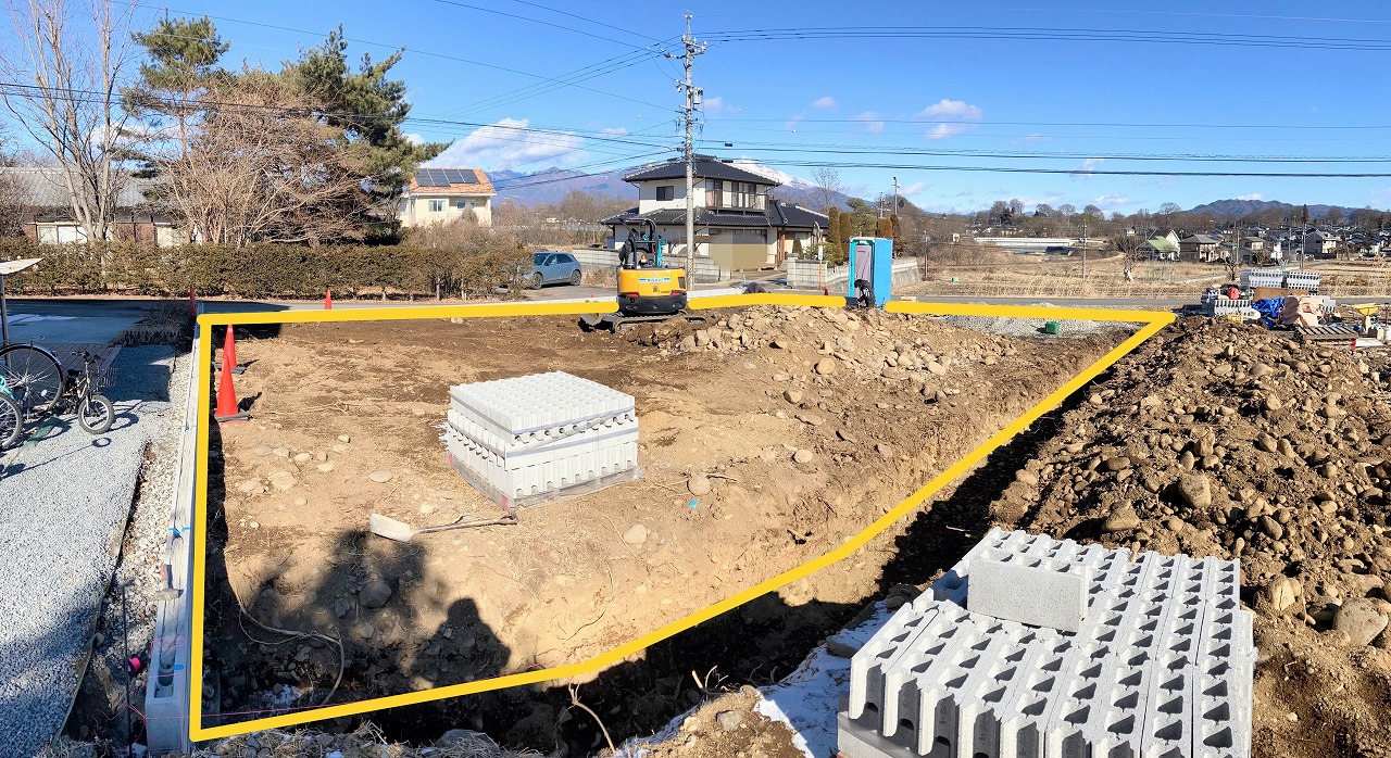 佐久市鳴瀬字北びわじま　新築戸建