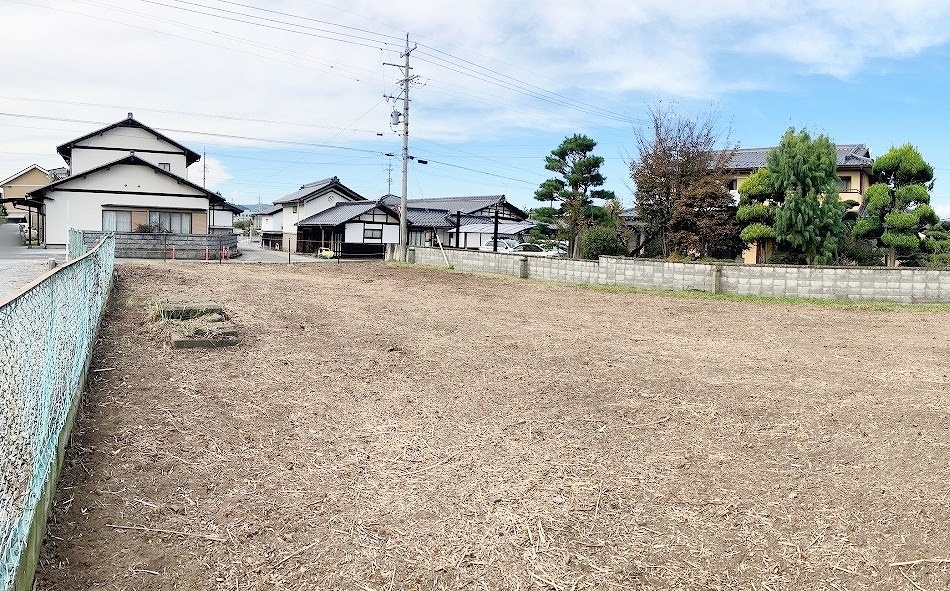 佐久市下越字新町　新築戸建