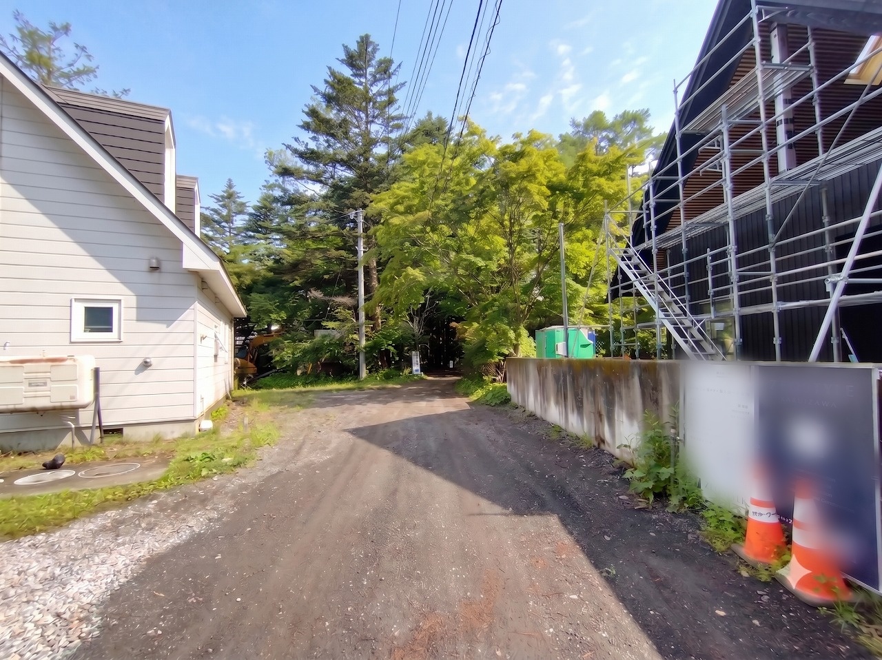軽井沢町大字発地　アカシア通り　新築戸建