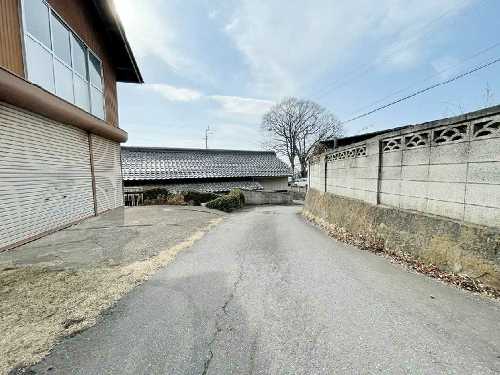 小諸市大字八満　中古戸建