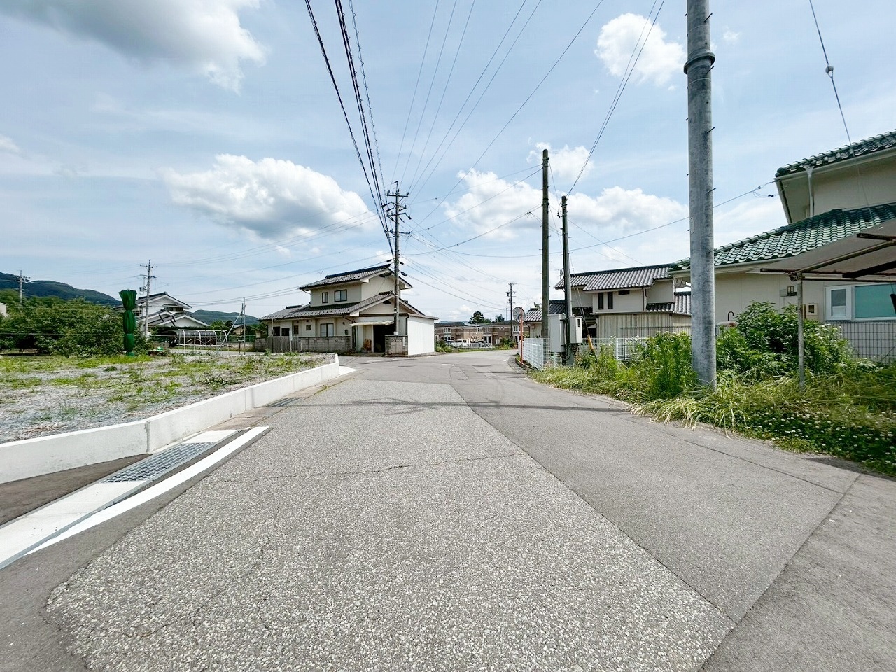 佐久市岩村田字西芝間　新築戸建